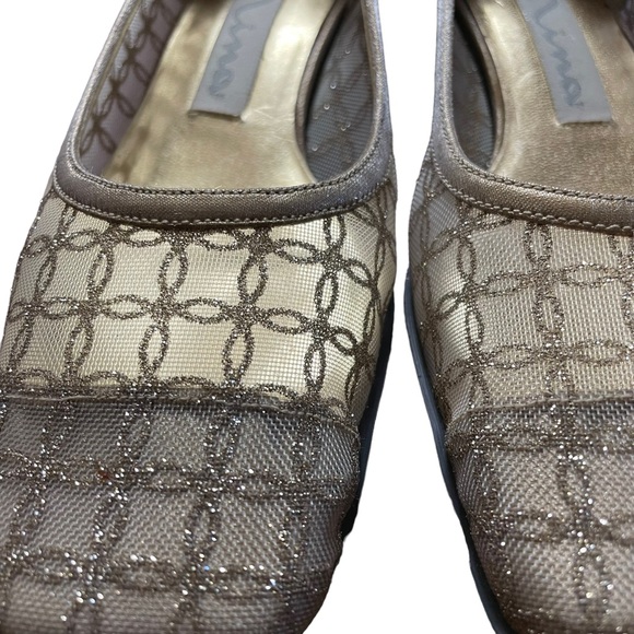 VINTAGE NINA Mod Square Toe Metallic Gold Glitter Heeled Shoes - Picture 9 of 11